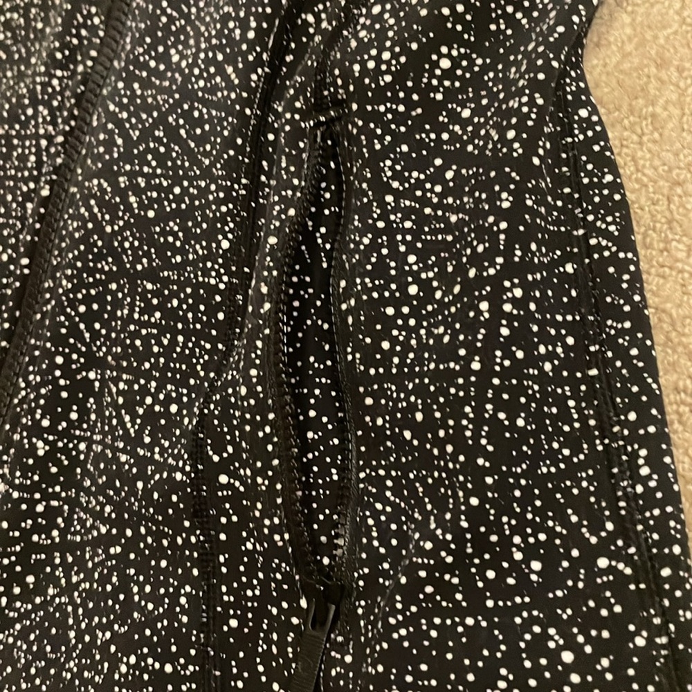 Lululemon jacket - Picture 5 of 6